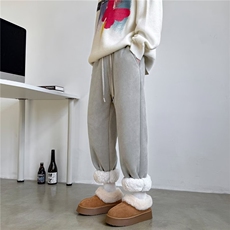 灰色