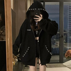 黑色