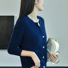 藏蓝色