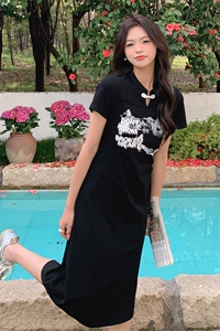新中式风盘扣印花黑色连衣裙2025夏季新款气质显瘦裙子网红款图片