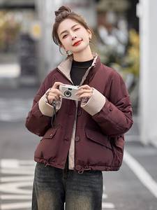 时尚拼色立领短款羽绒服女2024冬季小个子超好看面包服白鸭绒外套图片