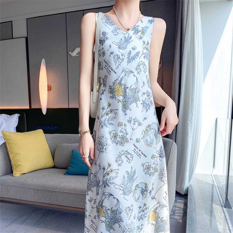 2025夏季新款吊带连衣裙女宽松印花长裙醋酸缎面U领背心碎花裙子,女装连衣裙,九戎