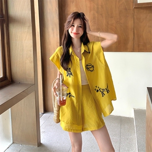 甜美黄色刺绣衬衫短裤套装女夏2025新款小个子两件套超火大方得体图片