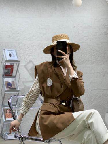 2??0??2??1??春款全面煥新??，女装，AMG