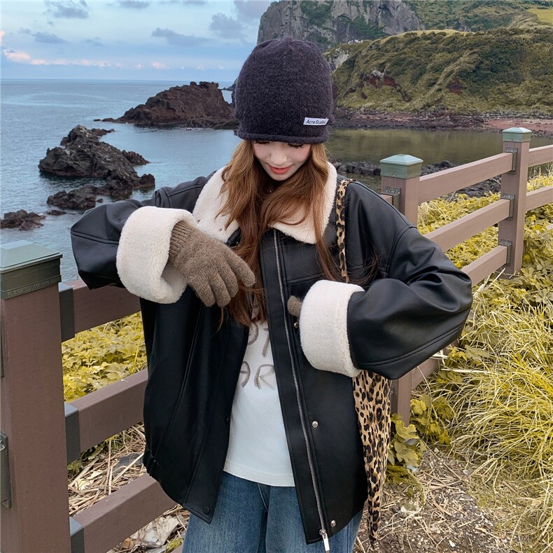 美式复古羊羔毛拼接翻领皮衣外套女短款加绒加厚皮毛一体机车棉服,女装短外套,2C177