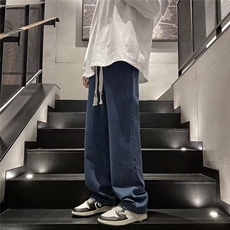 深蓝色