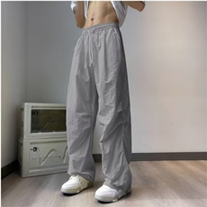 灰色