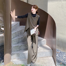 咖色高级松弛感马甲套装女春秋2025新款韩系气质显瘦阔腿裤三件套，女装套装/套裙，2C129