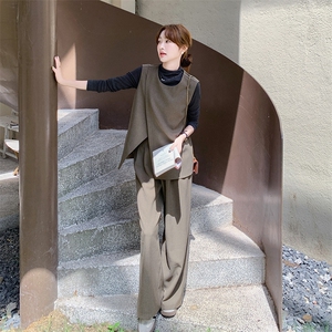 咖色高级松弛感马甲套装女春秋2025新款韩系气质显瘦阔腿裤三件套图片