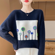 时尚百搭七针加厚圆领小花刺绣钩花女士羊毛衫，女装羊毛衫，暖娇绒