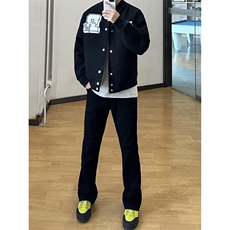黑色
