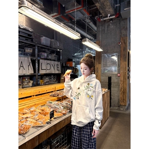 网图有货 新中式刺绣花卉连帽华棉卫衣男女情侣外套上衣 A819-P50图片