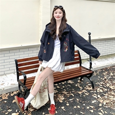 学院风刺绣连帽短外套女2025秋季新款韩系俏皮减龄小个子百搭夹克，女装短外套，2C227