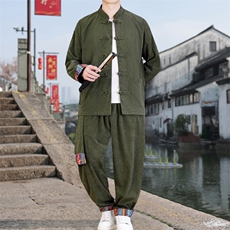 军绿色