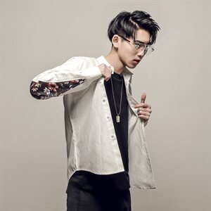 C8702春季新日系大码男纯色袖子民族风印花修身衬衫P50【控68】图片