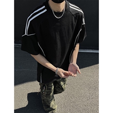 黑色