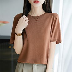 2025年秋季修身型圆领不连帽短袖纯色休闲风短袖时尚百搭，女装T恤，鑫萬耀羊绒