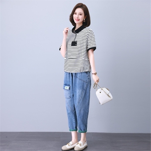 夏季T恤套装女2024年新款中年妈妈宽松时尚短袖休闲牛仔裤两件套图片