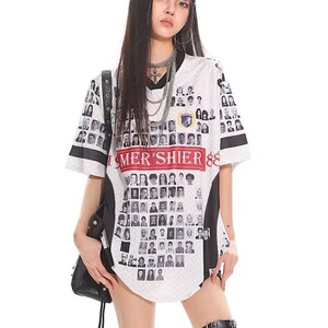 夏季2025新款美式复古黑白人像满印短袖T恤设计感宽松V领球衣男女图片