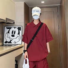 酒红色
