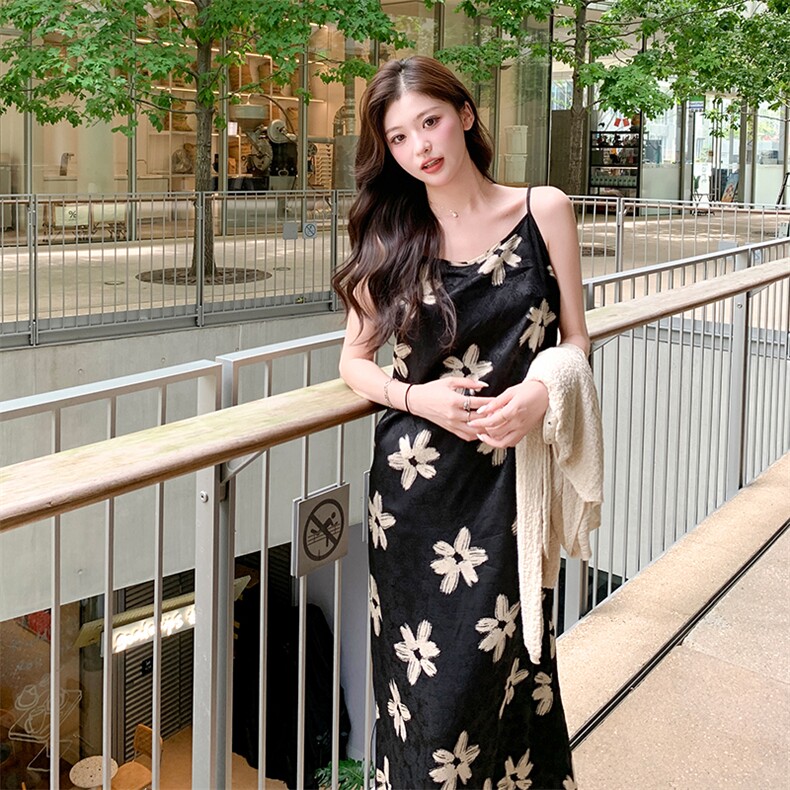 御姐气质印花吊带连衣裙套装女春秋新款法式浪漫长袖开衫两件套潮，女装连衣裙，2C122