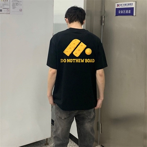 抖音得物 210克现货宽松纯棉美式潮牌印花落肩袖纯棉T恤AT21101图片