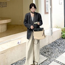 现货2B081-3278-P155-K228高级松弛感休闲条纹飘带西装外套，女装西装，2B081