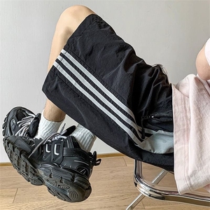 运动速干短裤男士夏季薄款美式复古裤子高街潮牌运动条纹五分中裤图片