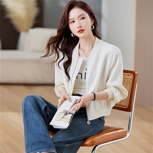 时尚百搭棒球服短外套女 秋季新款显瘦小个子休闲上衣图片