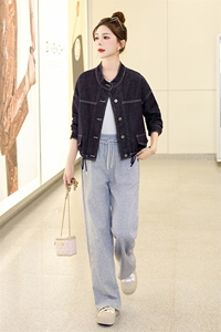 牛仔外套女春秋短款2025年新款设计感休闲宽松立领夹克小个子上衣图片