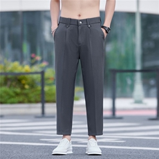 灰色