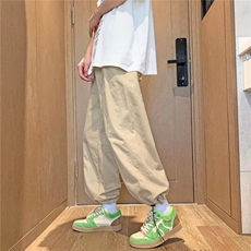 卡其色