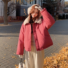 新款现货玫红色羊羔毛拼接羽绒服515-P225-K338(50绒），女装羽绒服，2C007