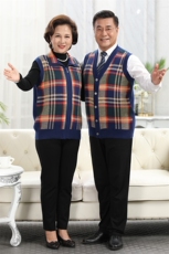 中老年情侣羊毛马甲男女方格坎肩加厚针织毛坎肩，男装中老年男装，亚东羊绒制品