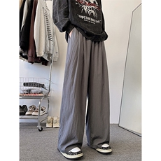 深灰色