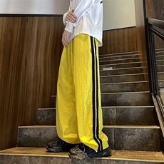 黄色