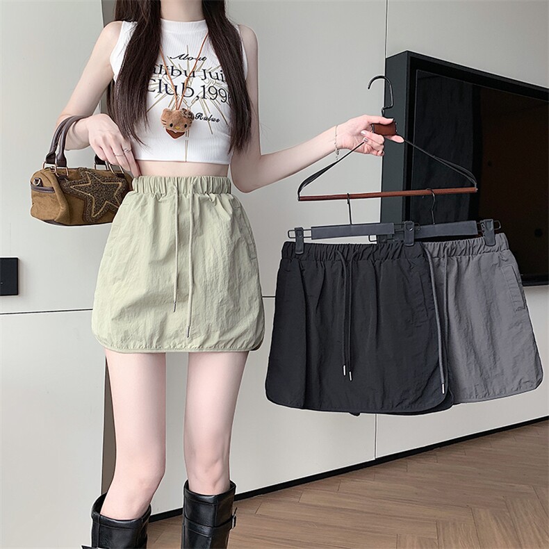 设计感工装半身裙女夏季松紧腰a字裤裙宽松显瘦开叉休闲短裙，女装半身裙，梦白服饰厂