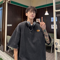 黑色