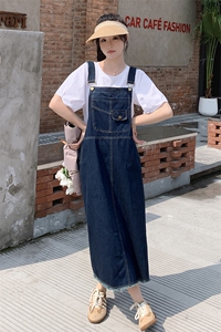洋气减龄牛仔背带裙女2025夏季新款百搭直筒宽松薄款吊带连衣裙子图片