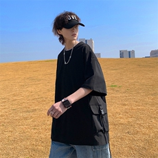黑色