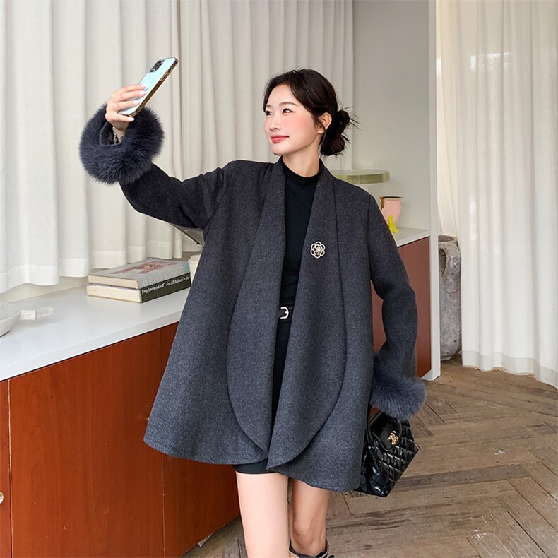 【新品】高级轻奢感狐狸毛90白鸭绒羽绒服大衣5160-P295-K428,女装羽绒服,2C126