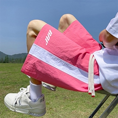 玫红色