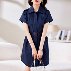 黑色收腰polo连衣裙女夏2025新款气质极简减龄收腰显瘦裙子，女装连衣裙，美沁
