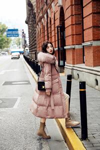 90绒加长款羽绒服图片