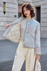水衣源2797A款新中式提花料立体花小立领羽绒服女气质保暖外套，女装羽绒服，水衣源