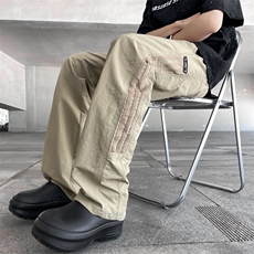 卡其色