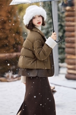 羽绒服女2024冬季新款超好看洋气休闲短款拼接羊羔毛保暖厚面包服，女装羽绒服，半夏