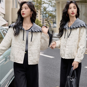 2025秋装新款时尚休闲针织翻领拼接外套图片