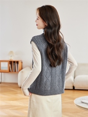 2025新款秋冬季韩系宽松超好看的高领无袖毛衣背心马甲上衣女外套，女装羊毛衫，艾米