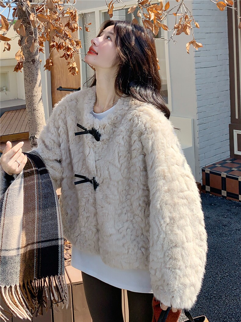 杏色高级感小香风毛毛外套女2025冬季新款温柔氛围感皮毛一体外套,女装皮草,欣美人